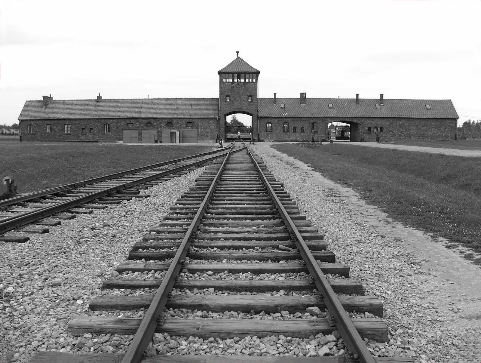 Auschwitz.jpg